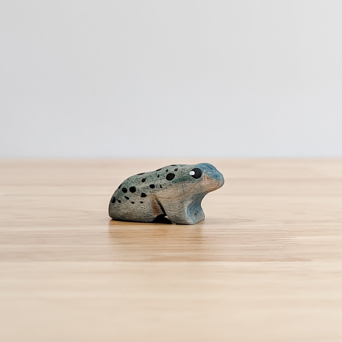 Poison Dart Frog Wooden Toy