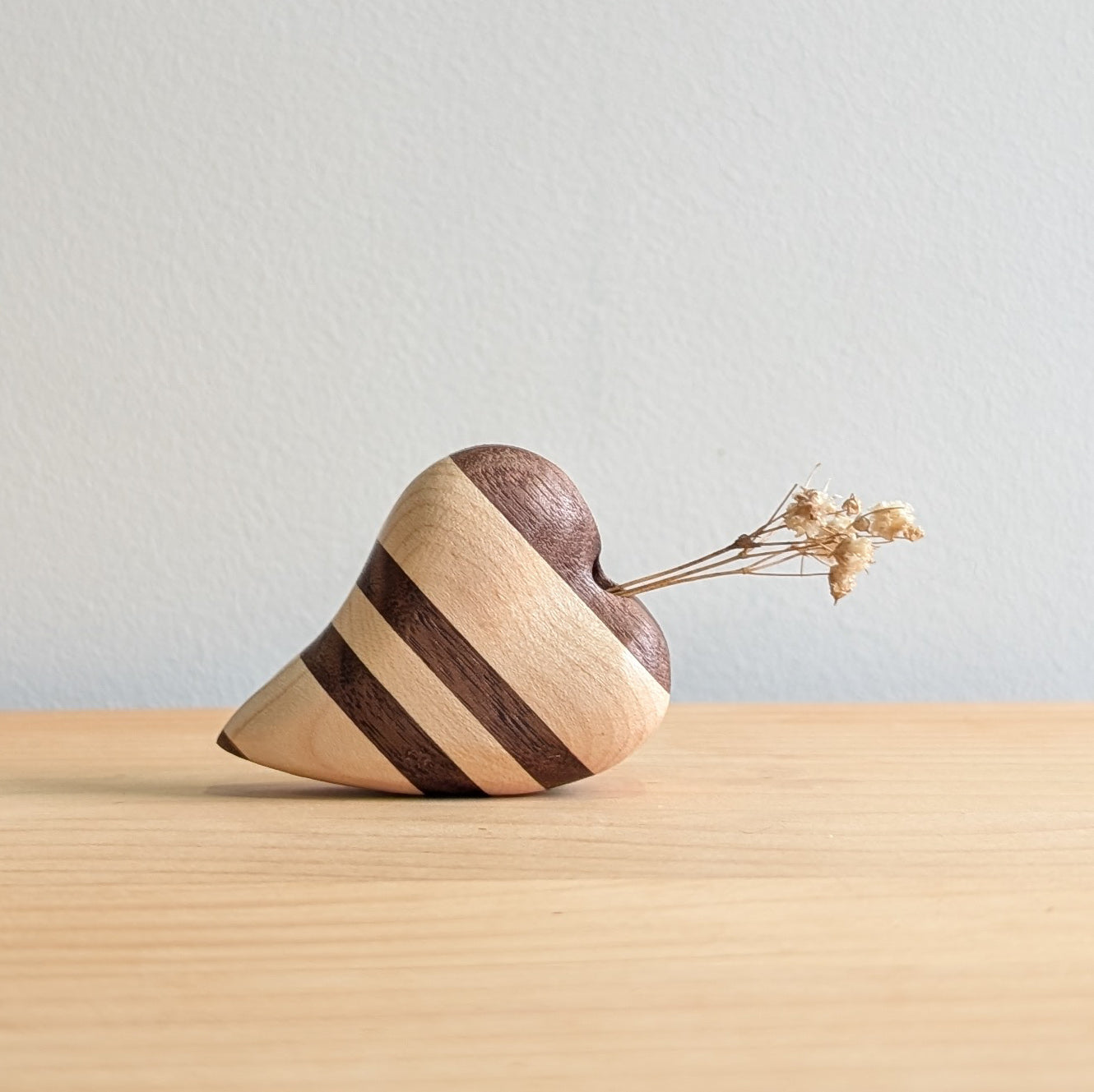 Tiny Vase Magnet - Mixed Timber Straight