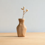 Tiny Vase Magnet - Sassafras