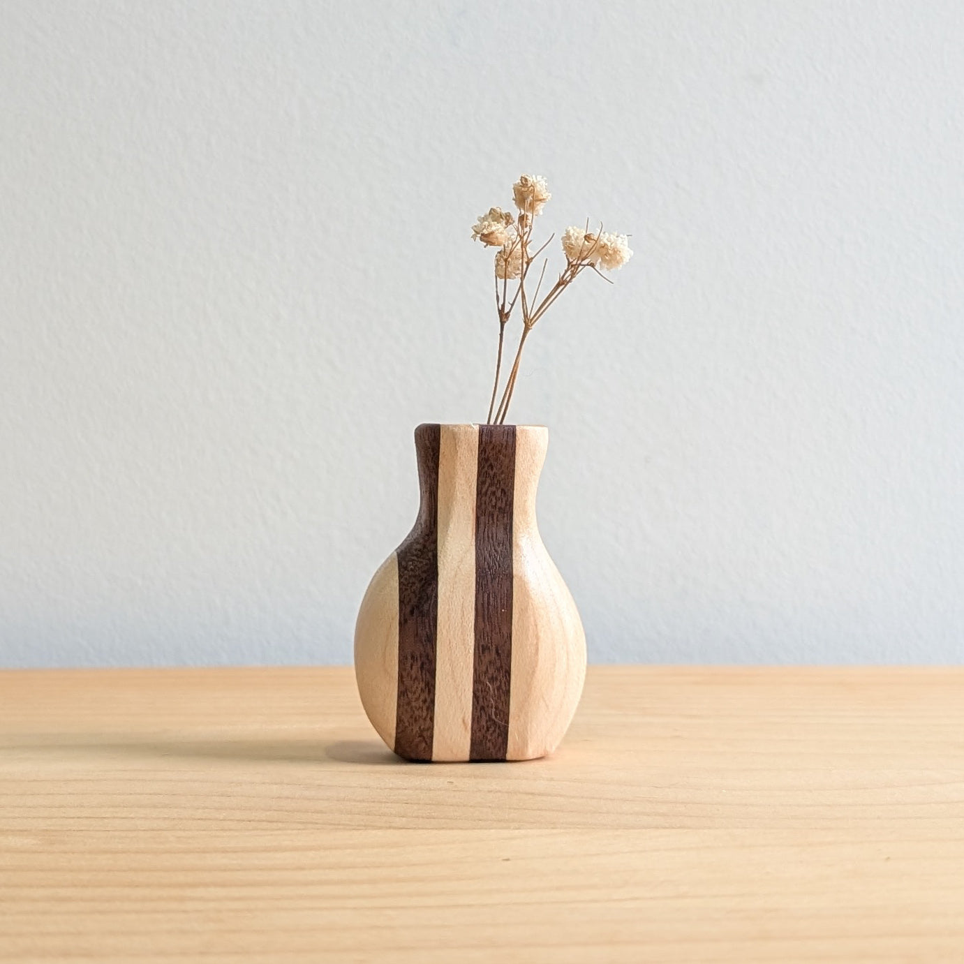 Tiny Vase Magnet - Mixed Timber Straight