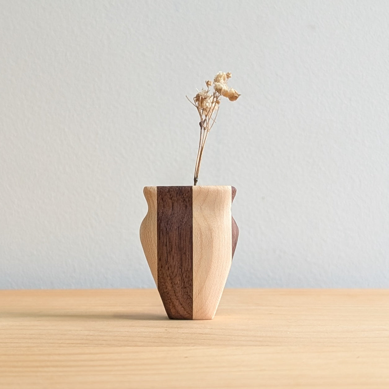 Tiny Vase Magnet - Mixed Timber Straight