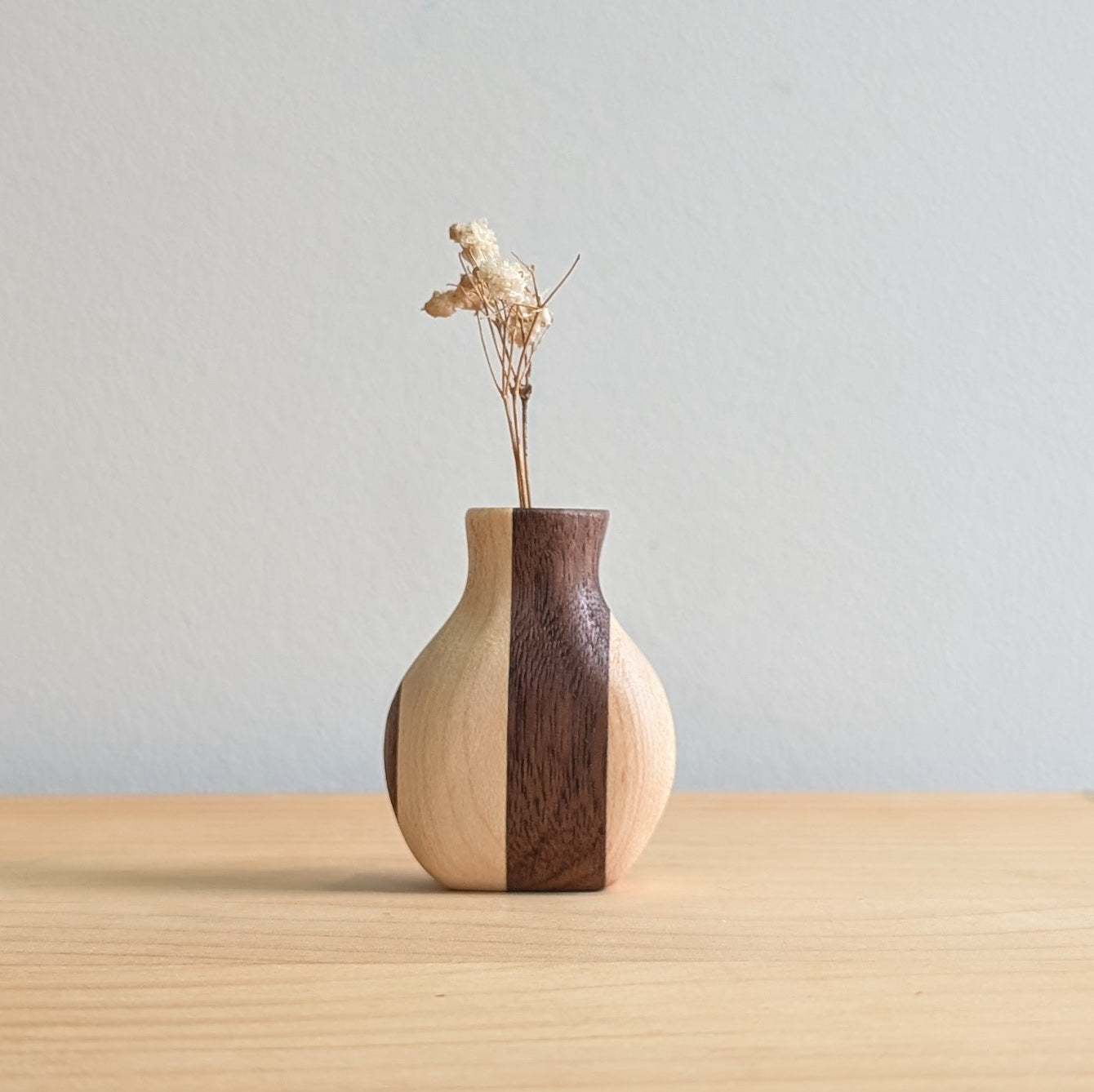 Tiny Vase Magnet - Mixed Timber Straight