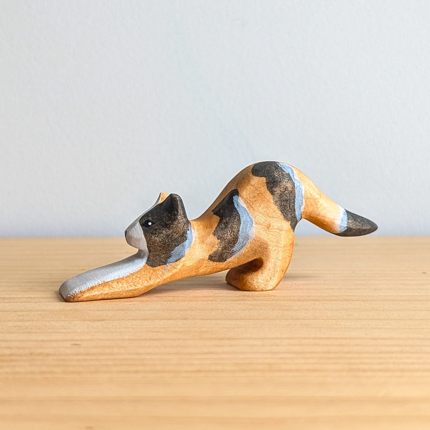 Cat Stretching Wooden Toy - Various Colours